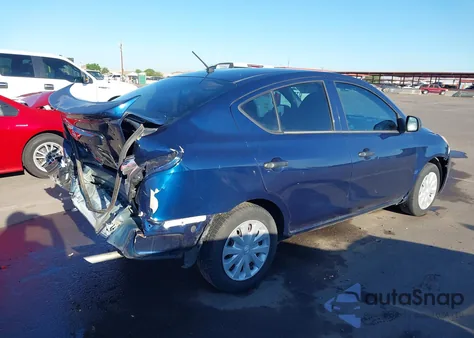2014 Nissan Versa 1.6 S+ z USA, uszkodzony, nr VIN 3N1CN7AP8EL813490